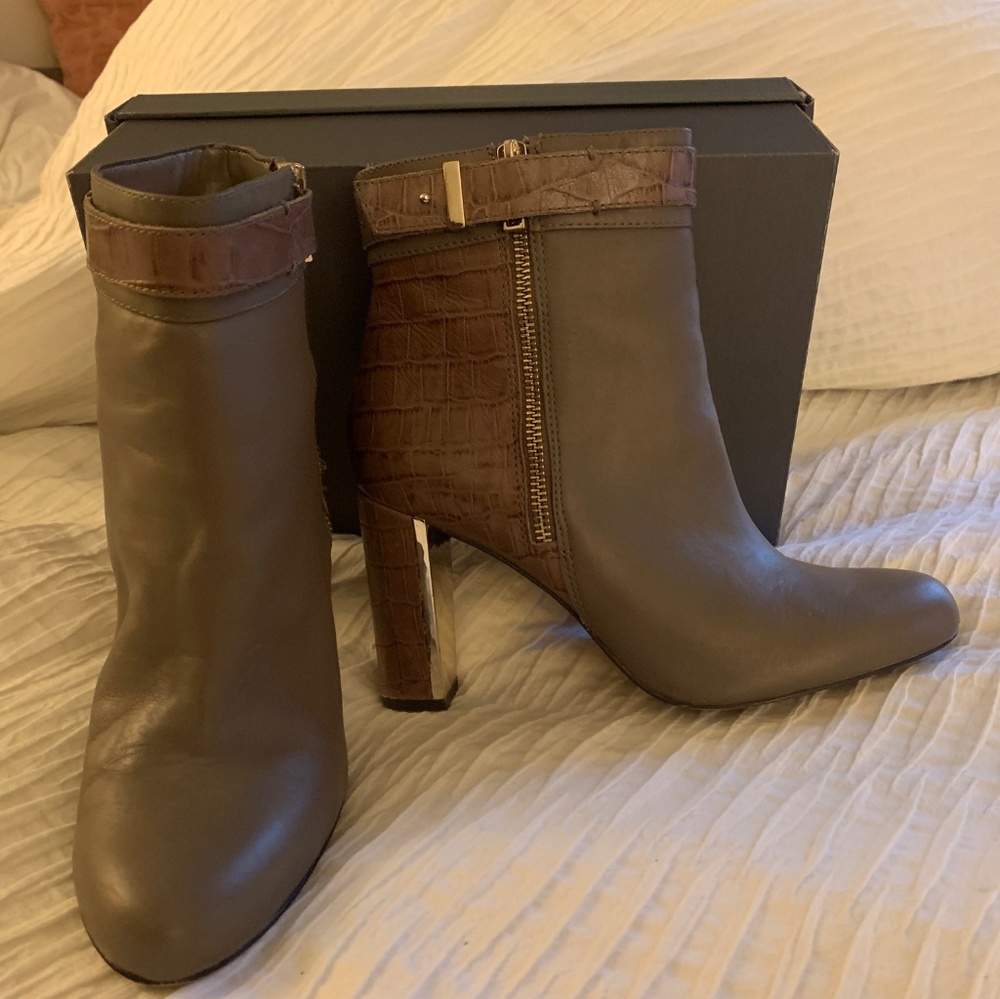 Ann Taylor ankle boots